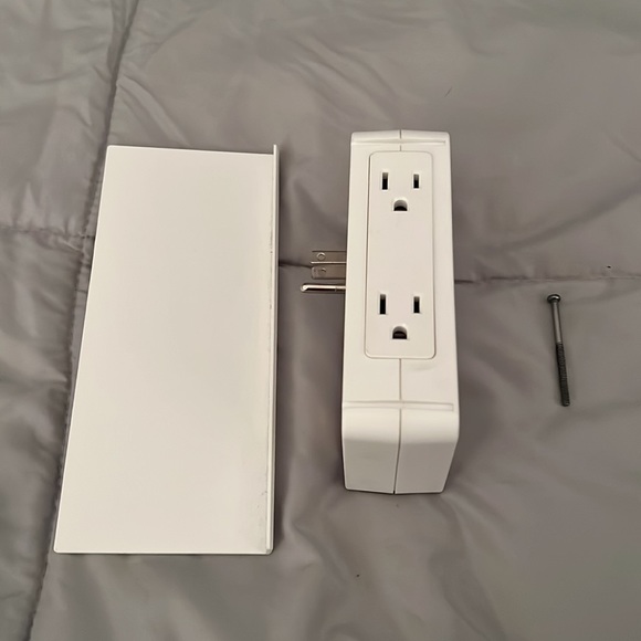 Socket Shelf 8-Port Surge Protector - Picture 10 of 12